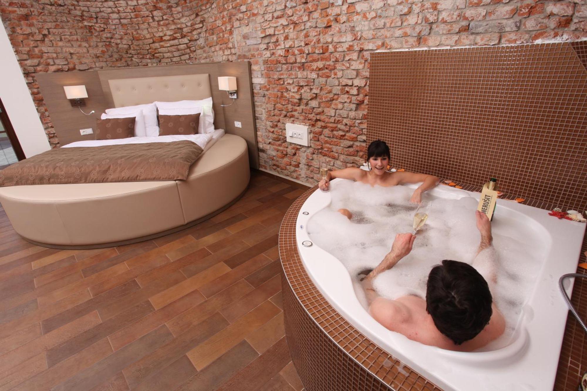 Hotel Sladovna Cerna Hora Kamer foto