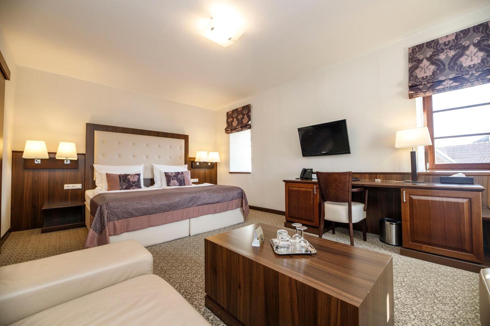 Hotel Sladovna Cerna Hora Buitenkant foto
