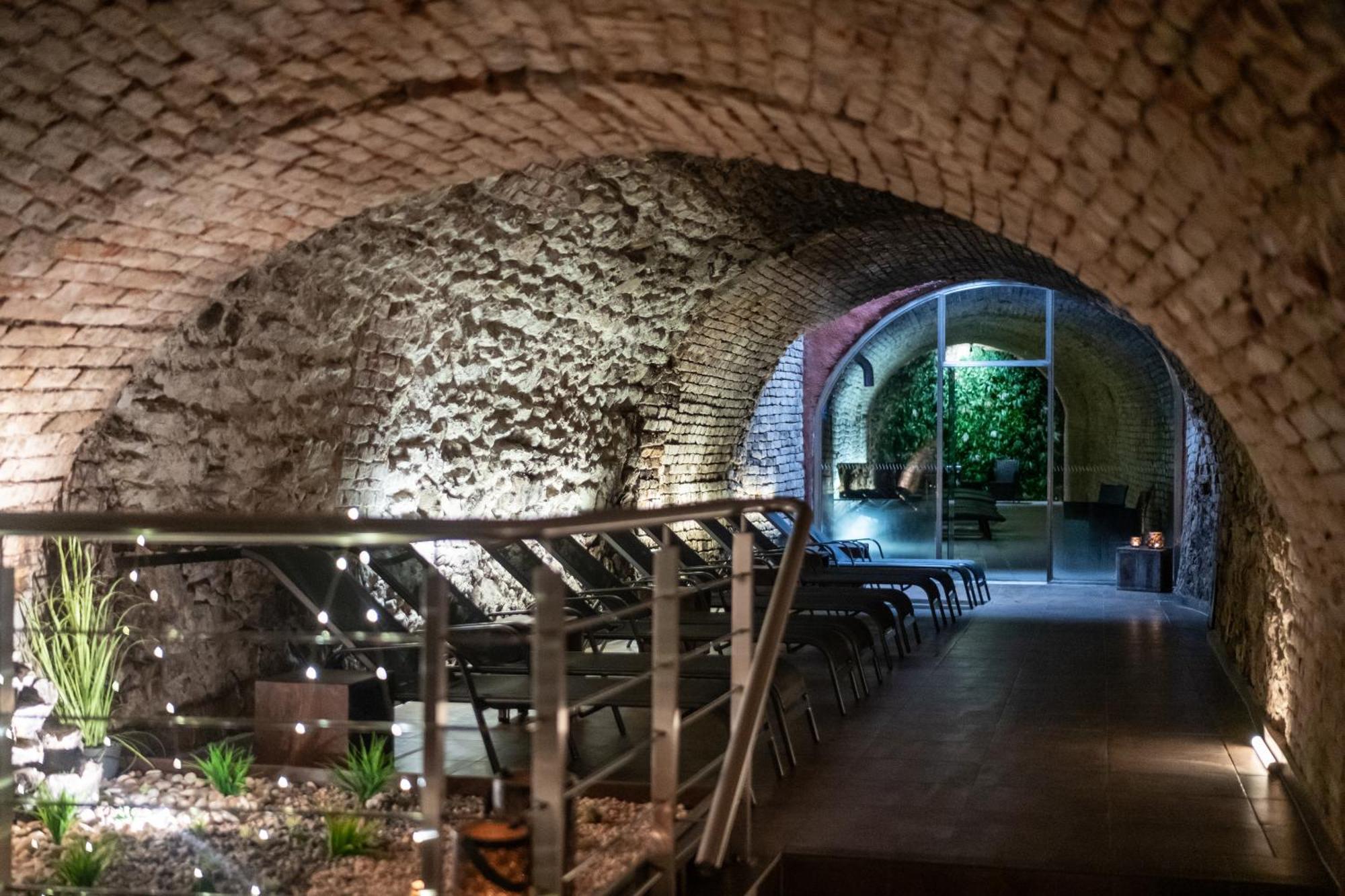Hotel Sladovna Cerna Hora Buitenkant foto