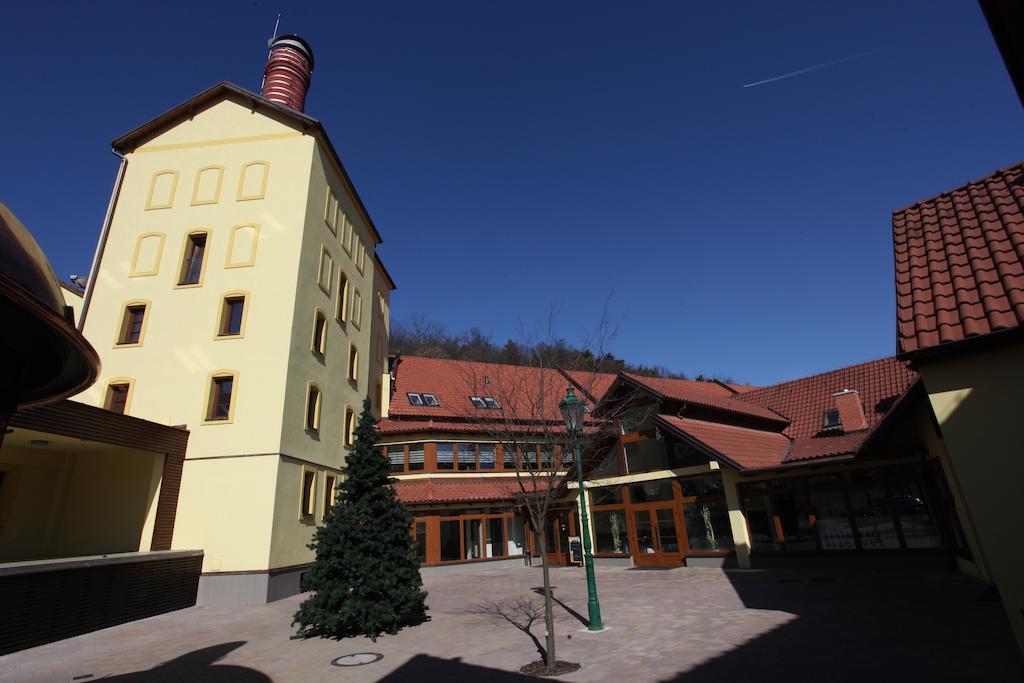 Hotel Sladovna Cerna Hora Buitenkant foto